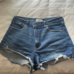 Abercrombie and Fitch The Cutoff Short- High Rise
